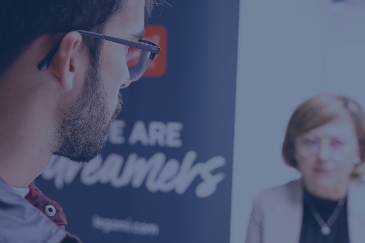 I primi passi per muoversi nel mondo del lavoro: i principali contratti, le politiche attive e i servizi all'impiego territoriali